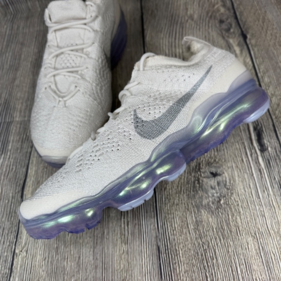 Nike Air VaporMax 2023 Flynit Phantom/White/Metallic Silver WMNS 10 FD3148-002 - Picture 8 of 8